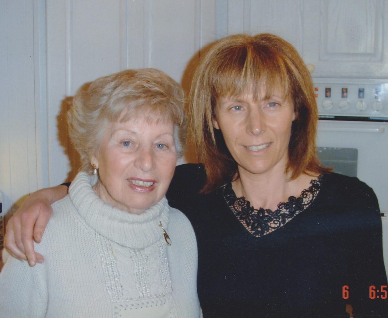 Charlotte Amdurer, née Kohn, with daughter Judith Hayman